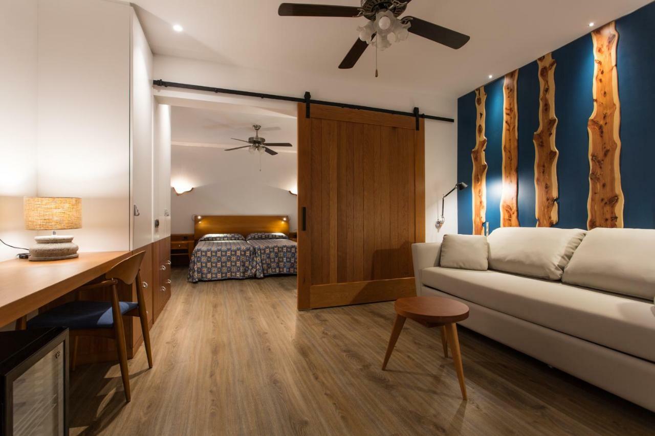 Hotel Ca Mari Плая Мигхорн Екстериор снимка